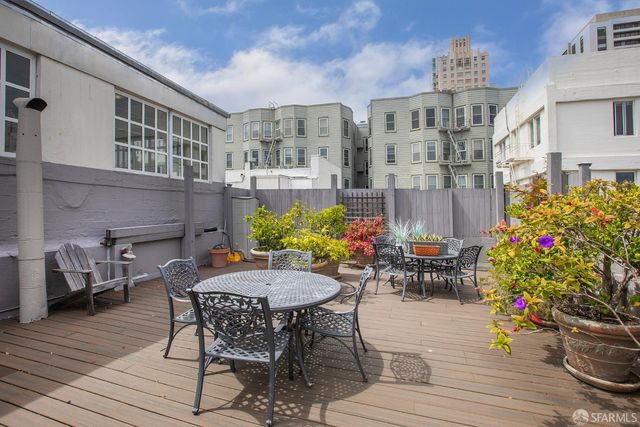 1030 Bush Street 3, San Francisco, CA 94109
