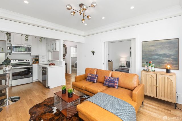1030 Bush Street 3, San Francisco, CA 94109