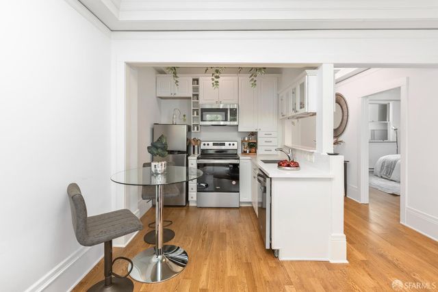 1030 Bush Street 3, San Francisco, CA 94109
