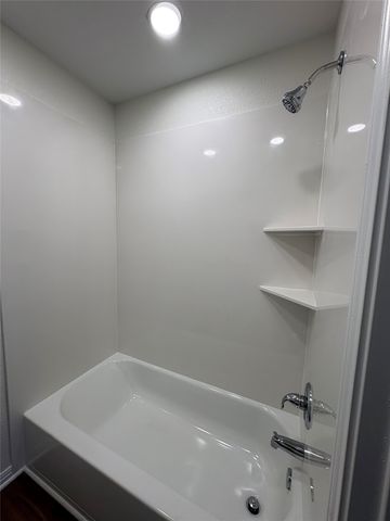 2401 S 26th Street, Waco, TX 76706