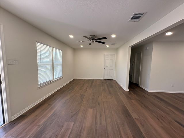 2401 S 26th Street, Waco, TX 76706