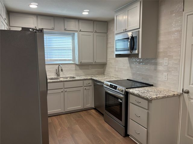 2401 S 26th Street, Waco, TX 76706