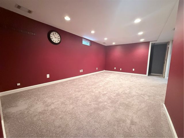 131 Glen Meadows Drive, Pawtucket, RI 02861