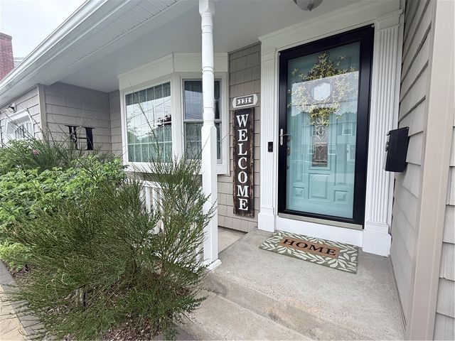 131 Glen Meadows Drive, Pawtucket, RI 02861