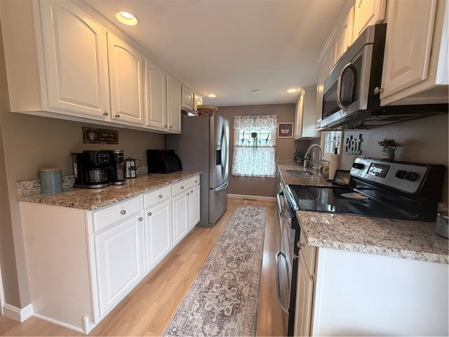 131 Glen Meadows Drive, Pawtucket, RI 02861