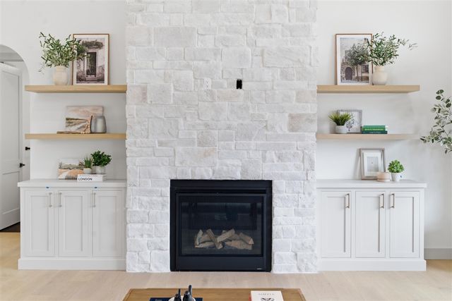 61121 Airpark Lane, Mattawan, MI 49071