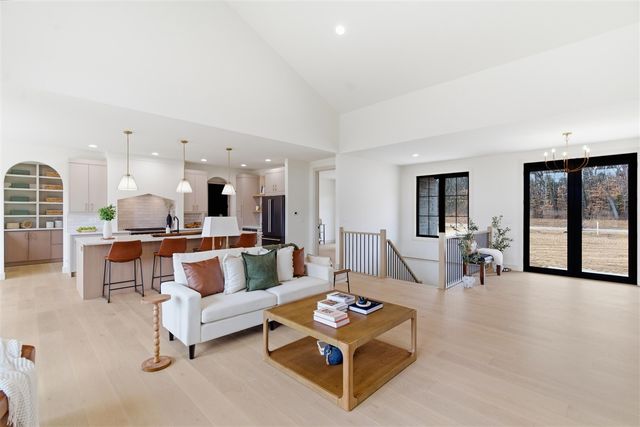 61121 Airpark Lane, Mattawan, MI 49071