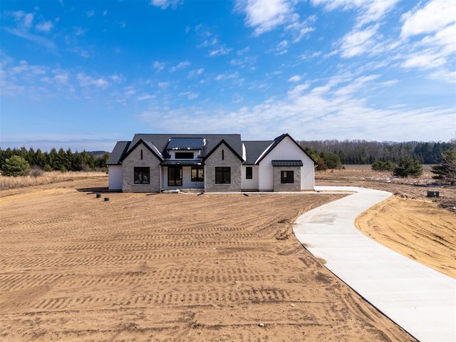 61121 Airpark Lane, Mattawan, MI 49071