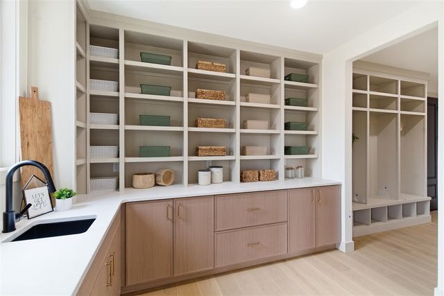 61121 Airpark Lane, Mattawan, MI 49071