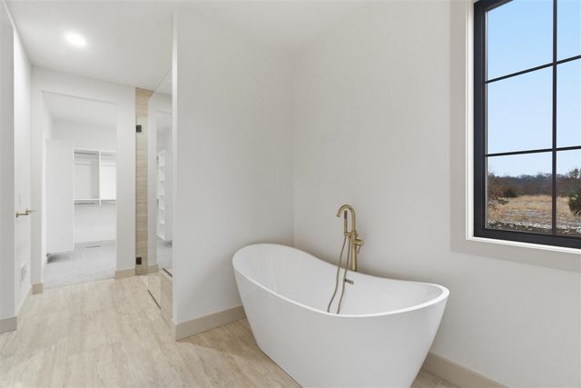 61121 Airpark Lane, Mattawan, MI 49071