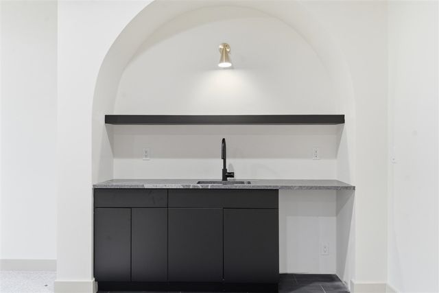 61121 Airpark Lane, Mattawan, MI 49071