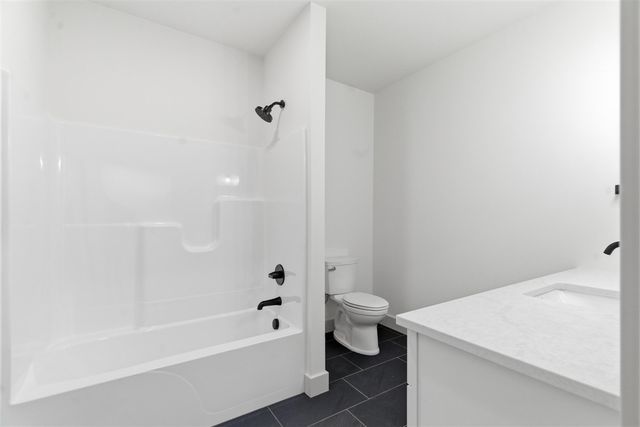 61121 Airpark Lane, Mattawan, MI 49071