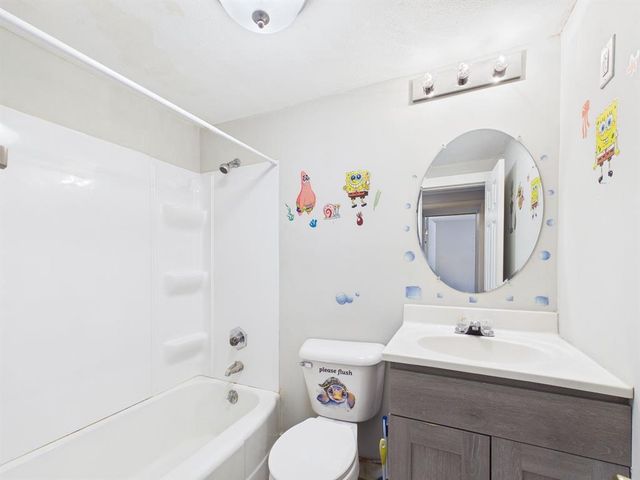 7703 Tewalt Road, Siren, WI 54872