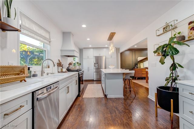 6405 Stafford Drive, North Olmsted, OH 44070