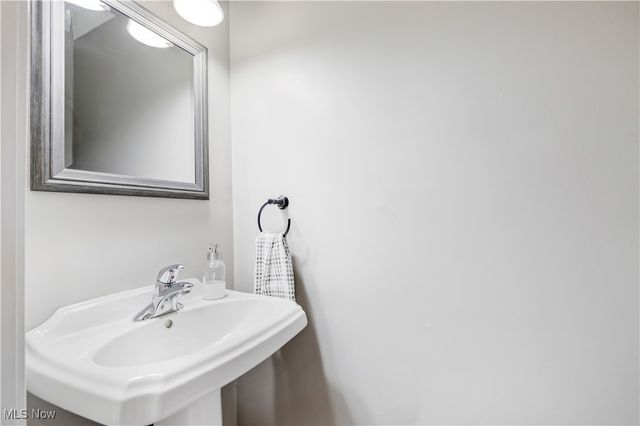 6405 Stafford Drive, North Olmsted, OH 44070