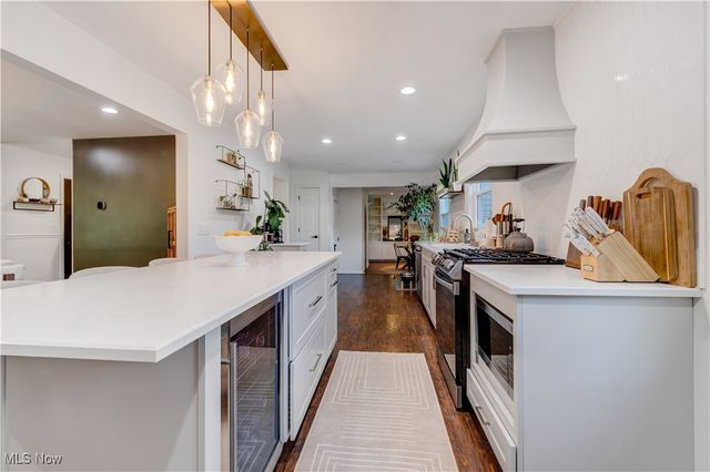 6405 Stafford Drive, North Olmsted, OH 44070