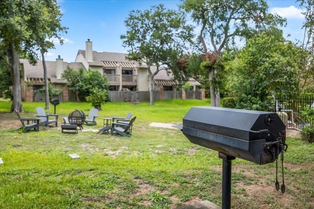 3801 Menchaca RD 42, Austin, TX 78704