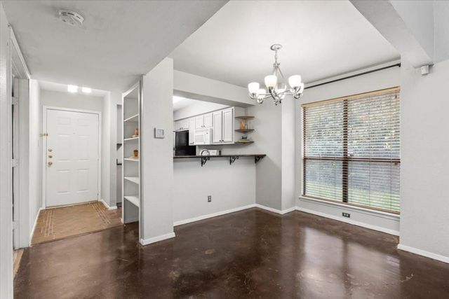 3801 Menchaca RD 42, Austin, TX 78704