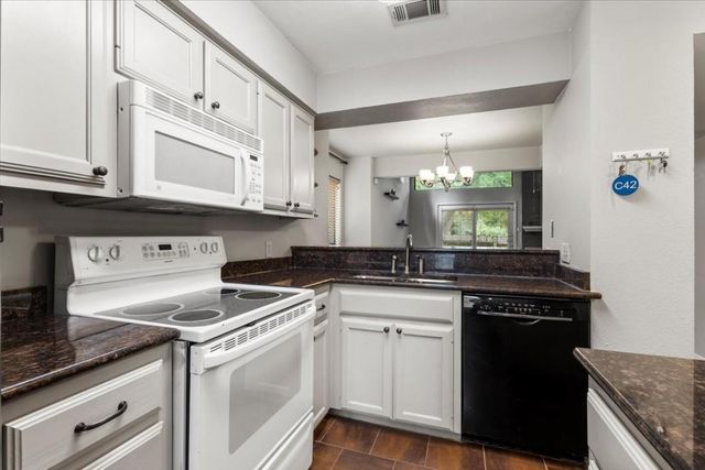 3801 Menchaca RD 42, Austin, TX 78704
