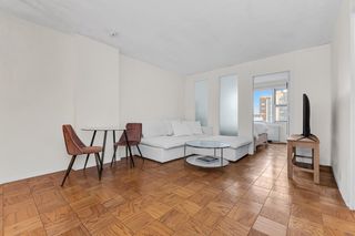 305 E 24th Street # 10-L, New York City, NY 10010