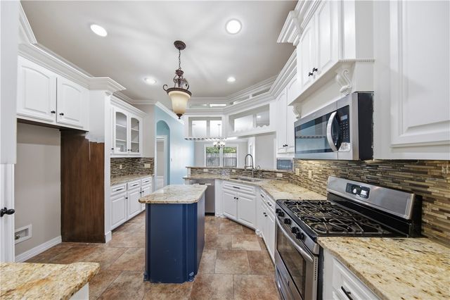 3817 Kangaroo Ct, Corpus Christi, TX 78414