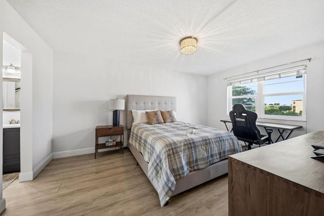 9440 SW 8th Street 314, Boca Raton, FL 33428