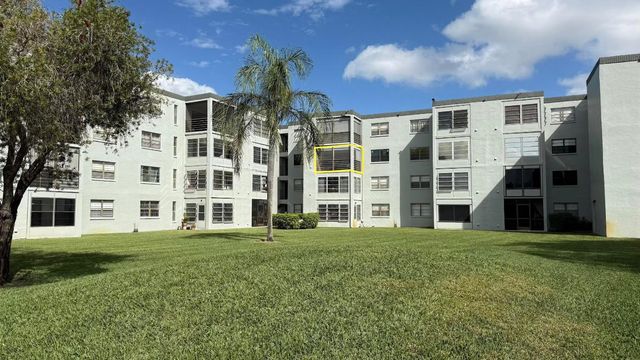 9440 SW 8th Street 314, Boca Raton, FL 33428