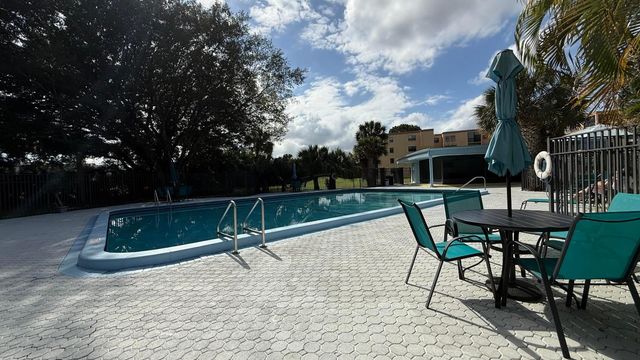 9440 SW 8th Street 314, Boca Raton, FL 33428