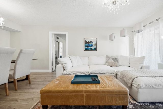 9440 SW 8th Street 314, Boca Raton, FL 33428