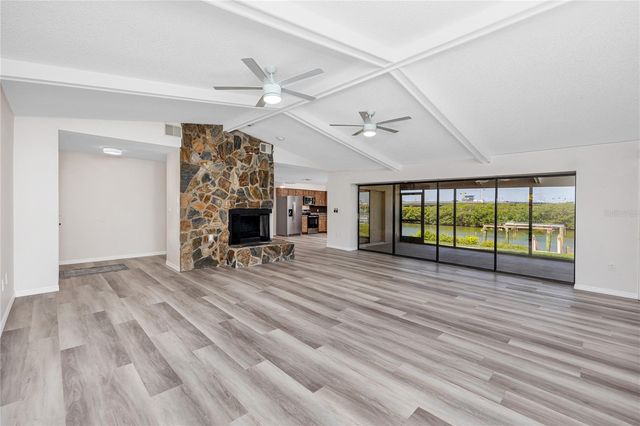 8046 BAYHAVEN DRIVE, Seminole, FL 33776