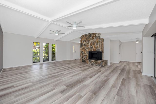 8046 BAYHAVEN DRIVE, Seminole, FL 33776