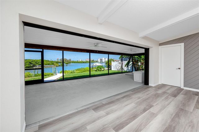 8046 BAYHAVEN DRIVE, Seminole, FL 33776