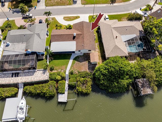 8046 BAYHAVEN DRIVE, Seminole, FL 33776