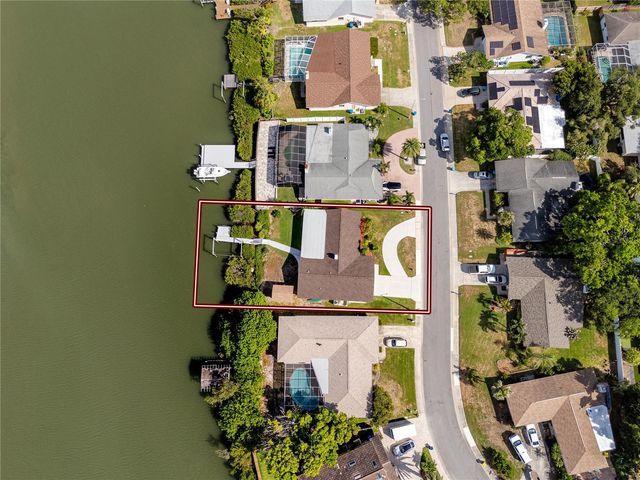8046 BAYHAVEN DRIVE, Seminole, FL 33776