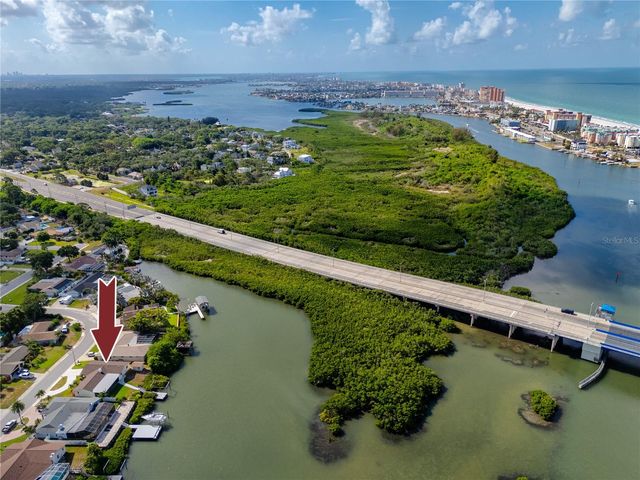 8046 BAYHAVEN DRIVE, Seminole, FL 33776