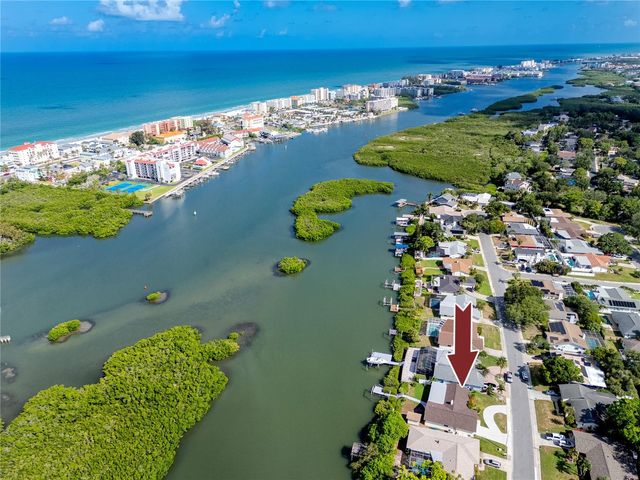 8046 BAYHAVEN DRIVE, Seminole, FL 33776