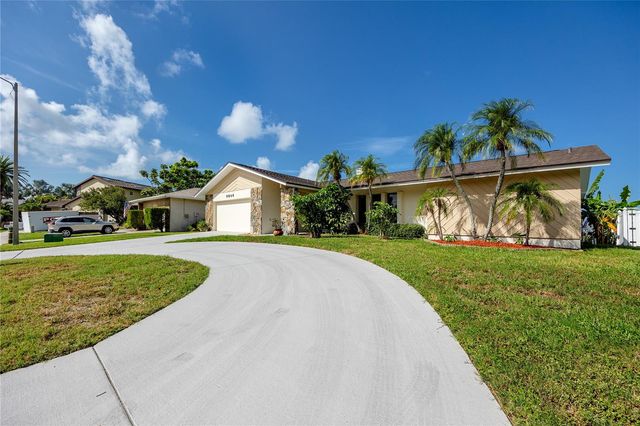 8046 BAYHAVEN DRIVE, Seminole, FL 33776