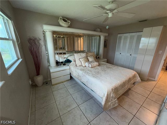 25 Temple CT, Lehigh Acres, FL 33936