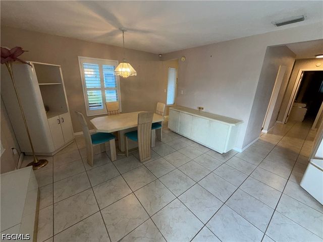25 Temple CT, Lehigh Acres, FL 33936