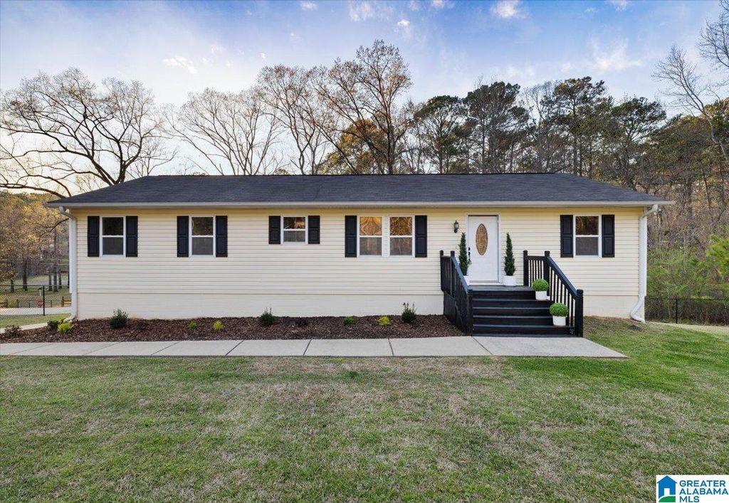 145 N LAKESHORE DRIVE, Talladega, AL 35160