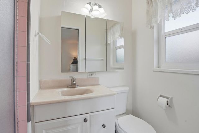 3021 Stanton Cir, Carmichael, CA 95608