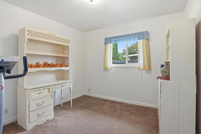 3021 Stanton Cir, Carmichael, CA 95608