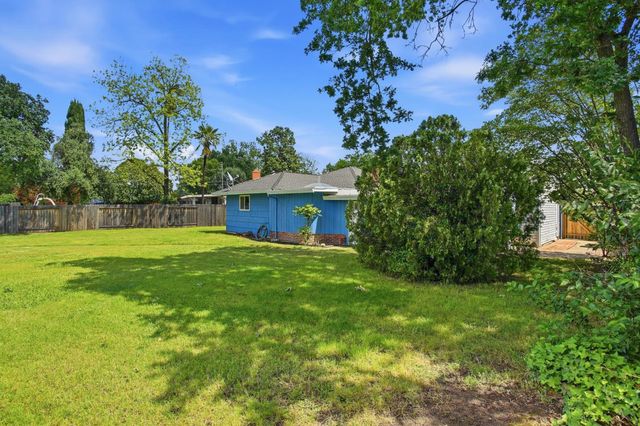 3021 Stanton Cir, Carmichael, CA 95608