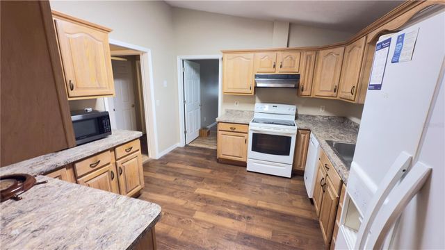 2105 VICKERY LANE, Dover, FL 33527