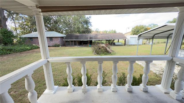 2105 VICKERY LANE, Dover, FL 33527