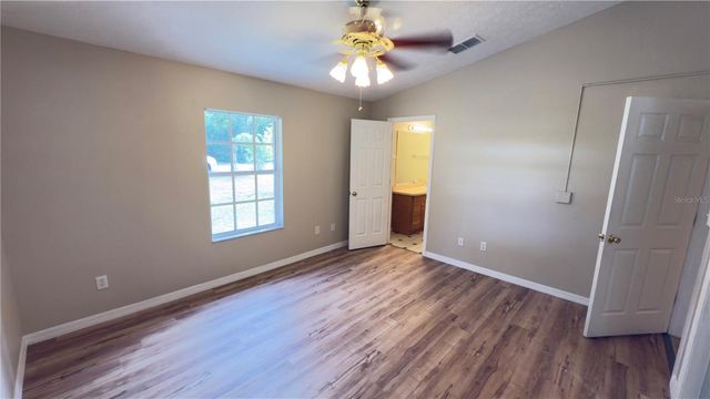 2105 VICKERY LANE, Dover, FL 33527
