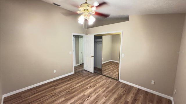 2105 VICKERY LANE, Dover, FL 33527