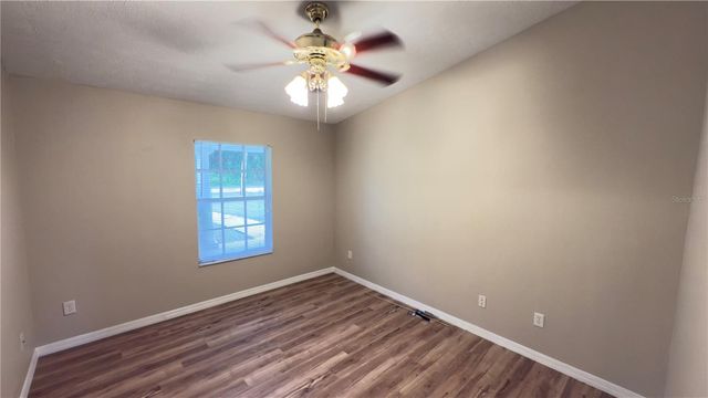 2105 VICKERY LANE, Dover, FL 33527