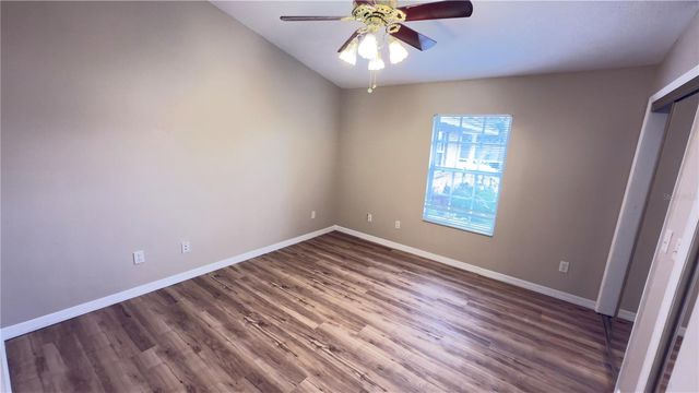 2105 VICKERY LANE, Dover, FL 33527