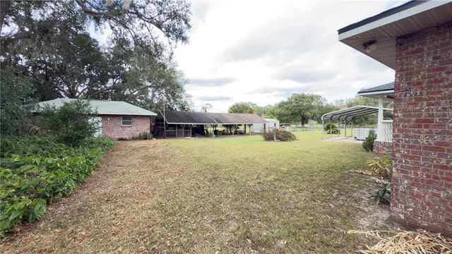 2105 VICKERY LANE, Dover, FL 33527